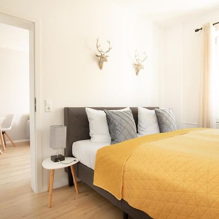 Loewe Apartment Gelb Tiengen Altstadt Waldshut-Tiengen Kültér fotó